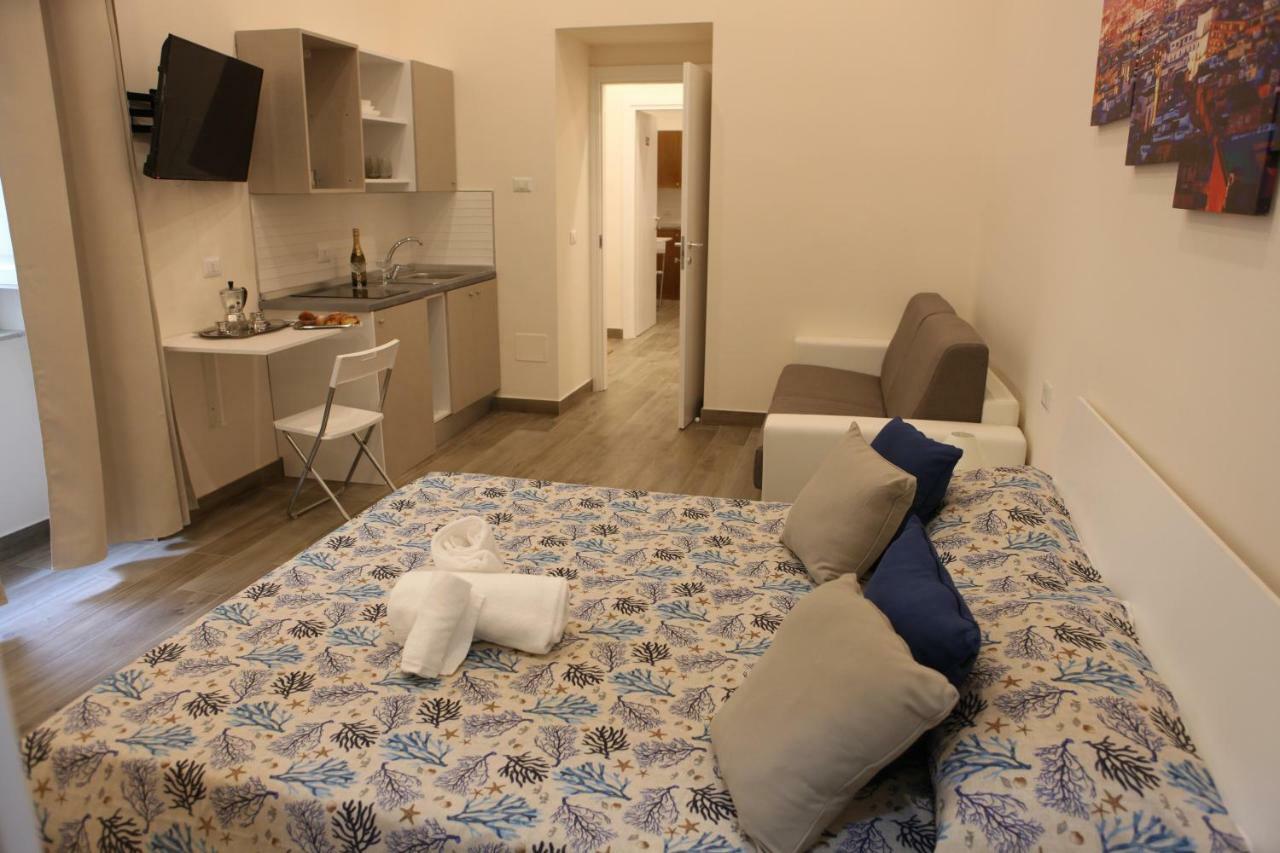 Bed and Breakfast Garibaldi Station 2Punto0 à Naples Extérieur photo