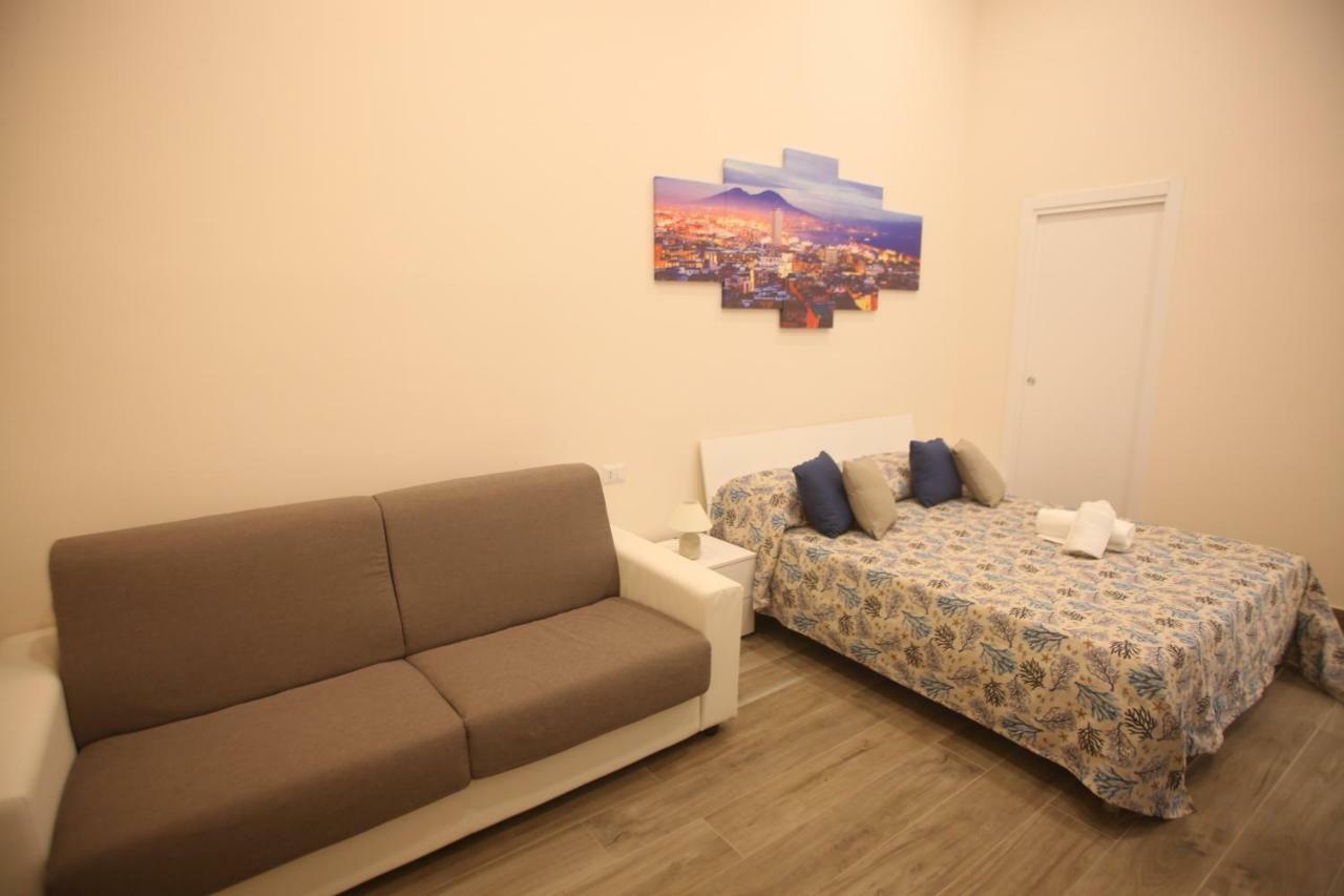 Bed and Breakfast Garibaldi Station 2Punto0 à Naples Extérieur photo