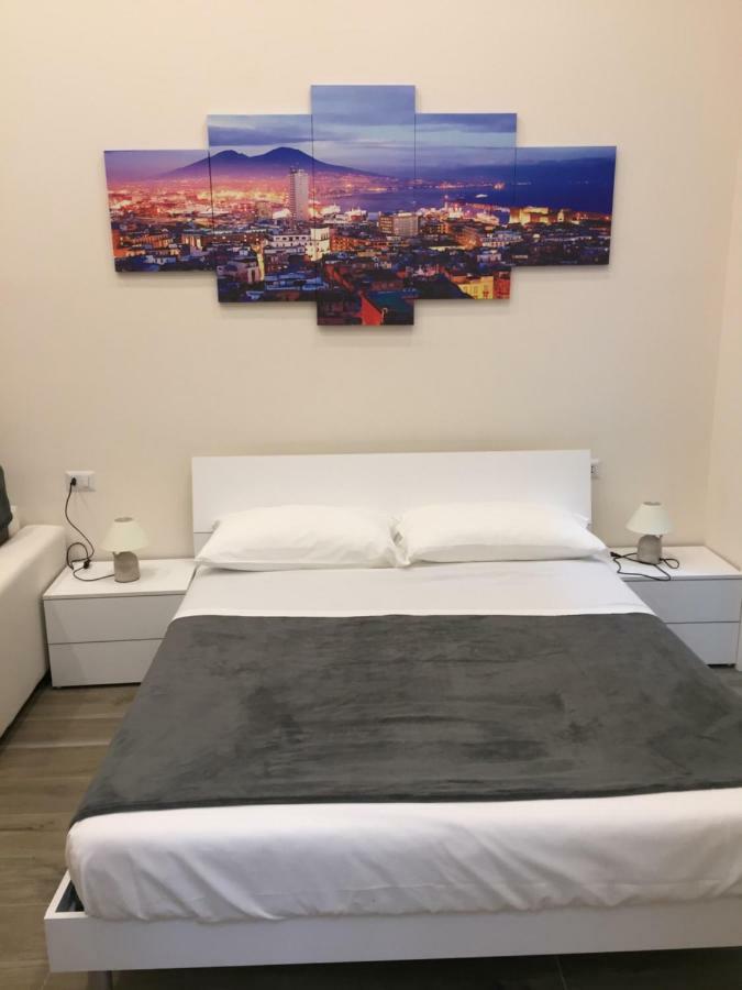 Bed and Breakfast Garibaldi Station 2Punto0 à Naples Extérieur photo