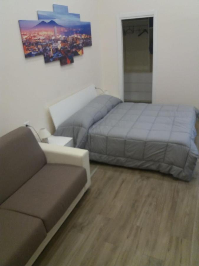 Bed and Breakfast Garibaldi Station 2Punto0 à Naples Extérieur photo